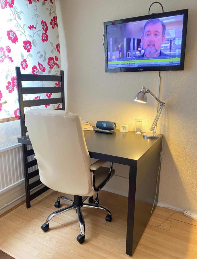 Single Room - Kings Cross, Female Only,, Guest Rooms London Kültér fotó