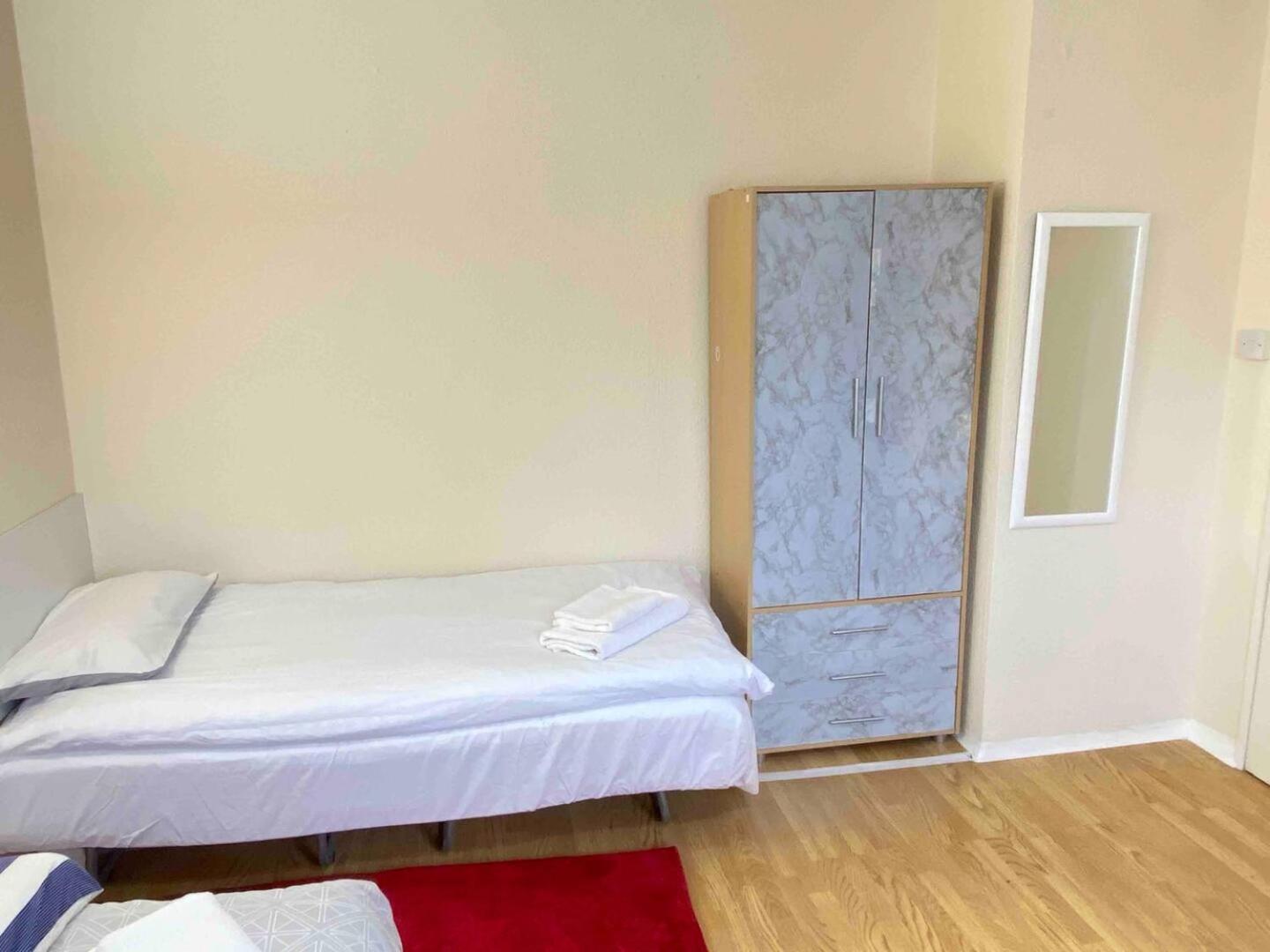 Single Room - Kings Cross, Female Only,, Guest Rooms London Kültér fotó