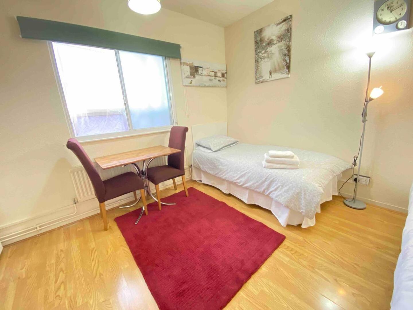 Single Room - Kings Cross, Female Only,, Guest Rooms London Kültér fotó