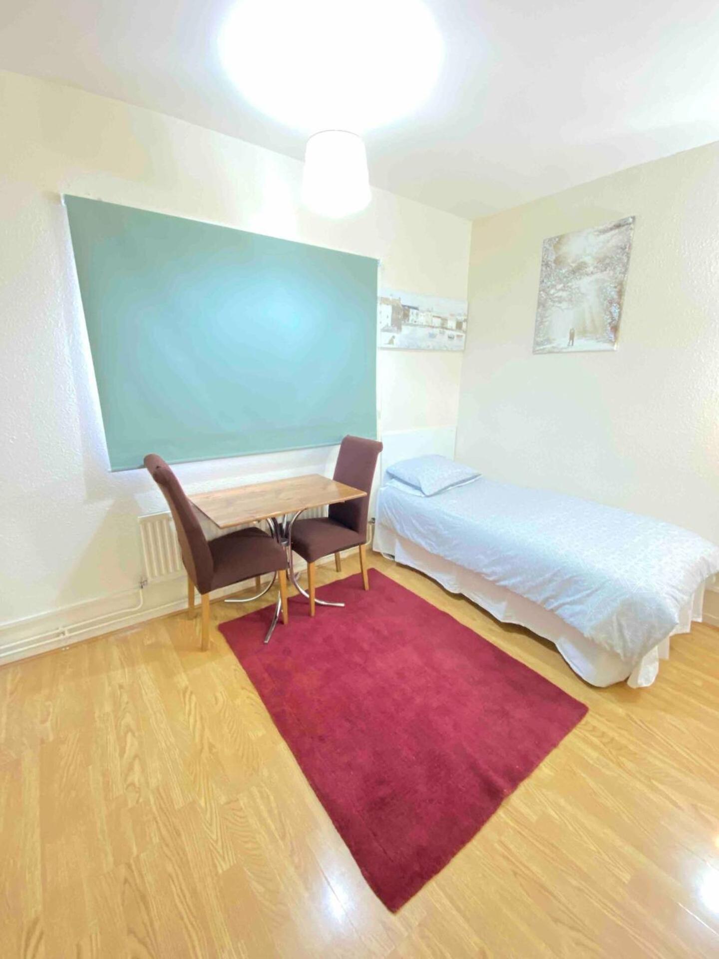Single Room - Kings Cross, Female Only,, Guest Rooms London Kültér fotó